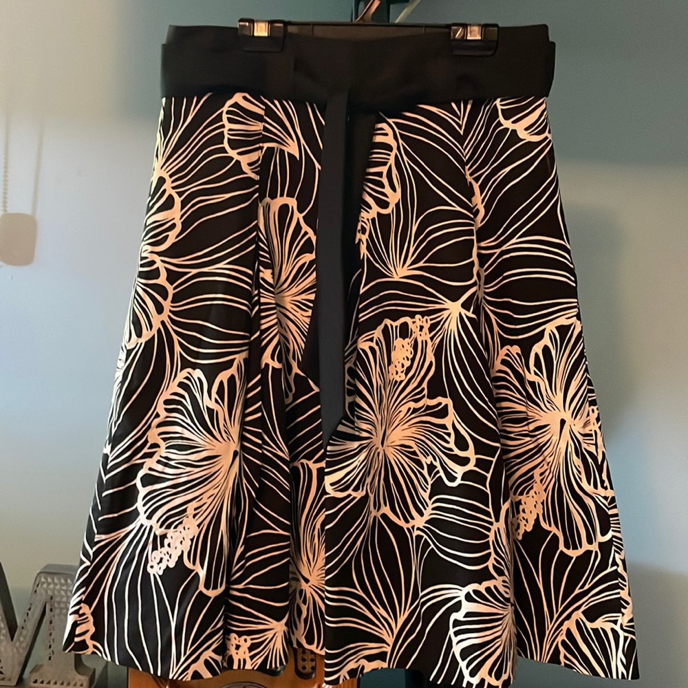 ❤️ 5/$15 Cute cotton skirt!